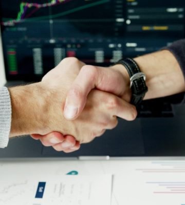 Handshake with salary growth chart - Highest paying Gulf jobs and salaries